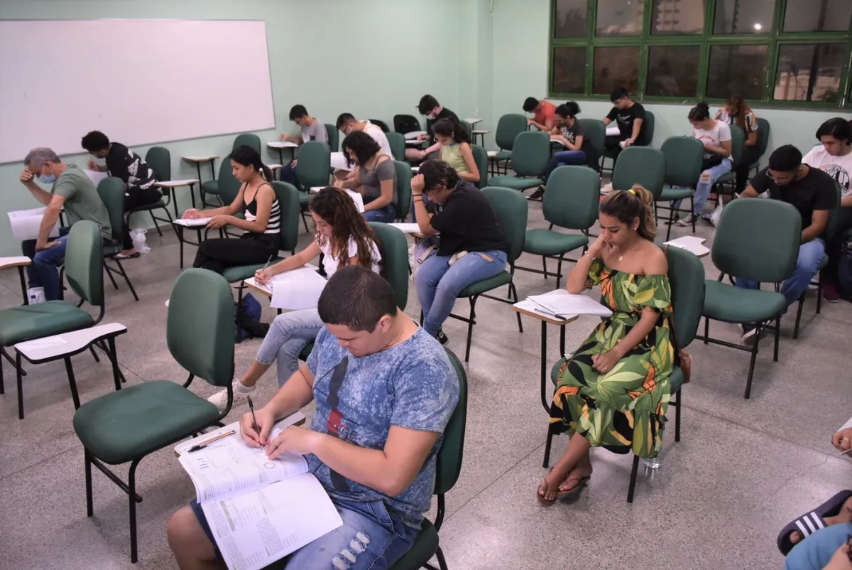 Convocação para Vestibular e SIS da UEA em 2024 tem data definida