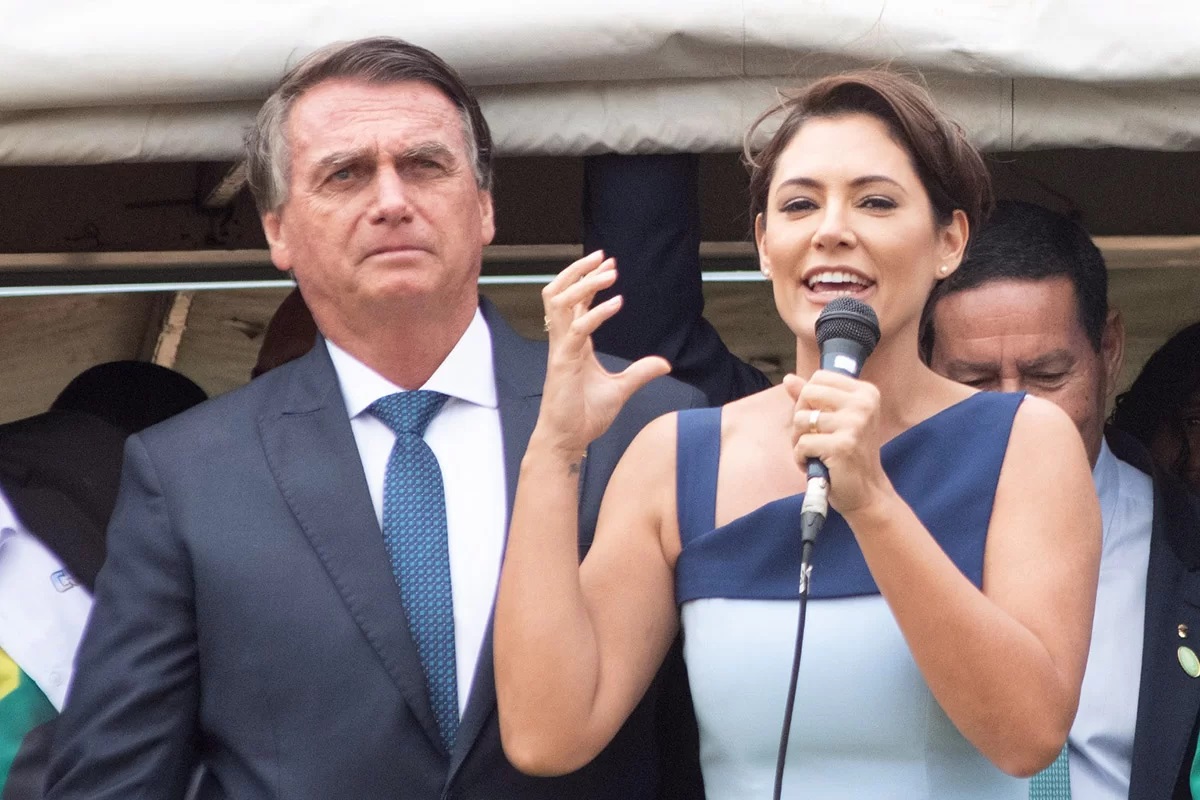 Ato pró-Bolsonaro terá oração de Michelle e trios Demolidor e Katrina
